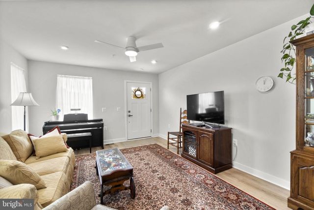 2472 SILVER LEAF DR, Frederick, MD 21702