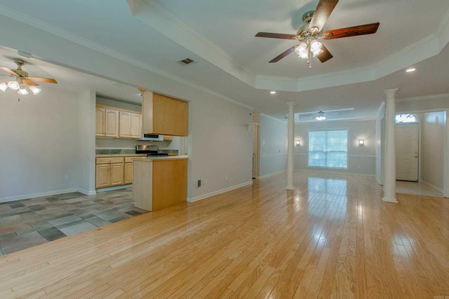 14904 Lamplight Way, Little Rock, AR 72211