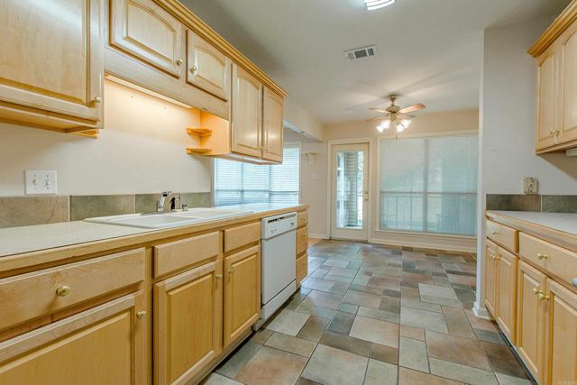 14904 Lamplight Way, Little Rock, AR 72211