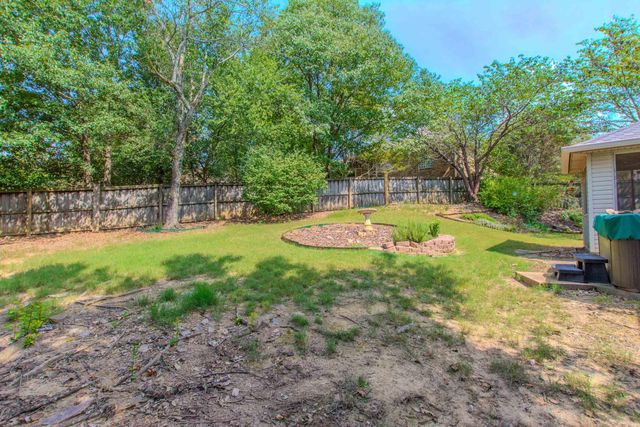 14904 Lamplight Way, Little Rock, AR 72211