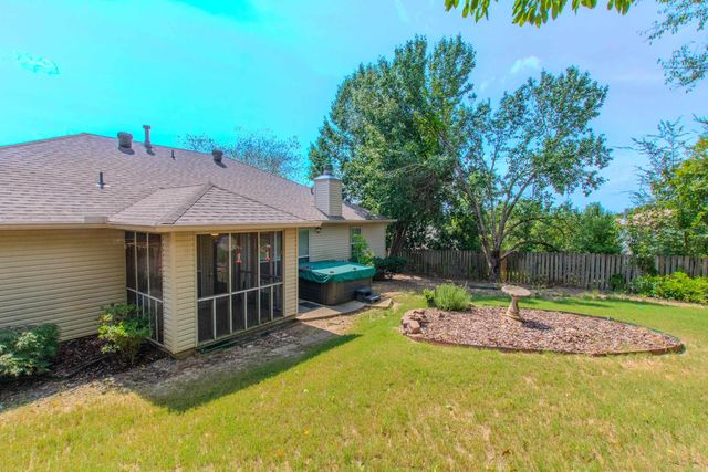 14904 Lamplight Way, Little Rock, AR 72211