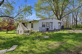 1928 S 35th Street, Galesburg, MI 49053