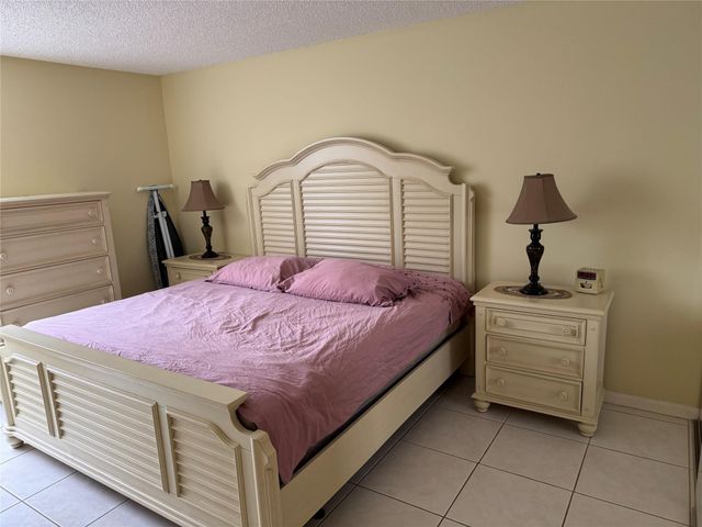 111 Briny Avenue 26-11, Pompano Beach, FL 33062