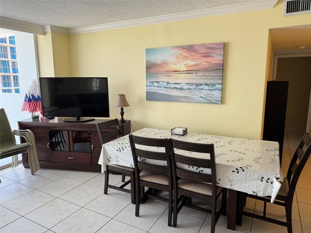 111 Briny Avenue 26-11, Pompano Beach, FL 33062