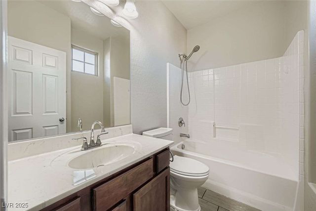 371 Botanic Gardens Drive, Las Vegas, NV 89148