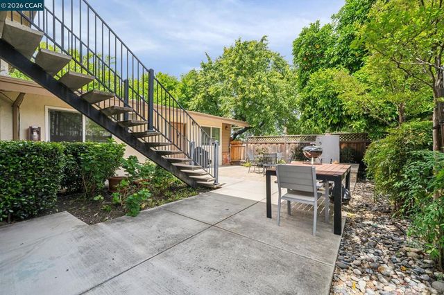 1591 3rd Ave, Walnut Creek, CA 94597