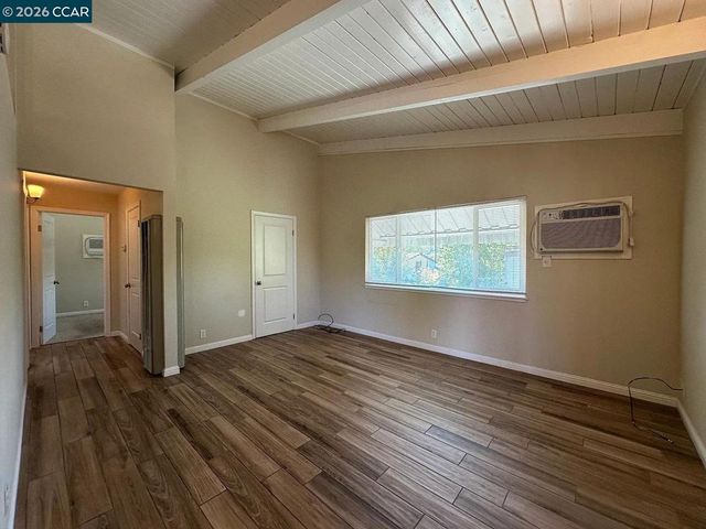 1591 3rd Ave, Walnut Creek, CA 94597