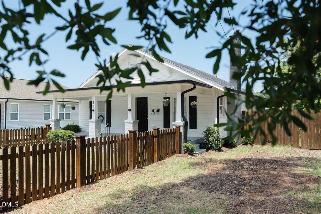 706 S Magnolia, Dunn, NC 28334