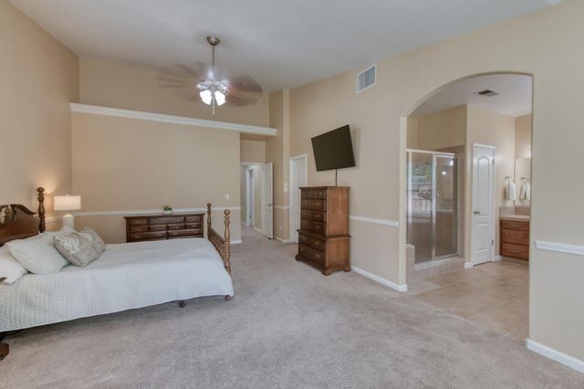 55 Serena Avenue, Clovis, CA 93619