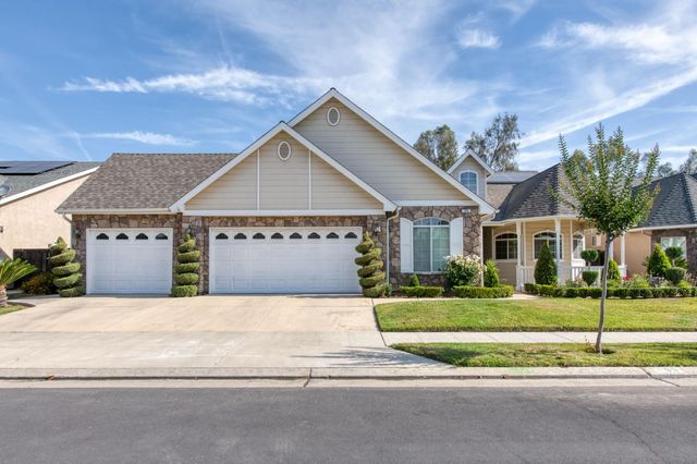 55 Serena Avenue, Clovis, CA 93619