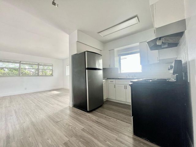 749 SE 15th St 11, Fort Lauderdale, FL 33316