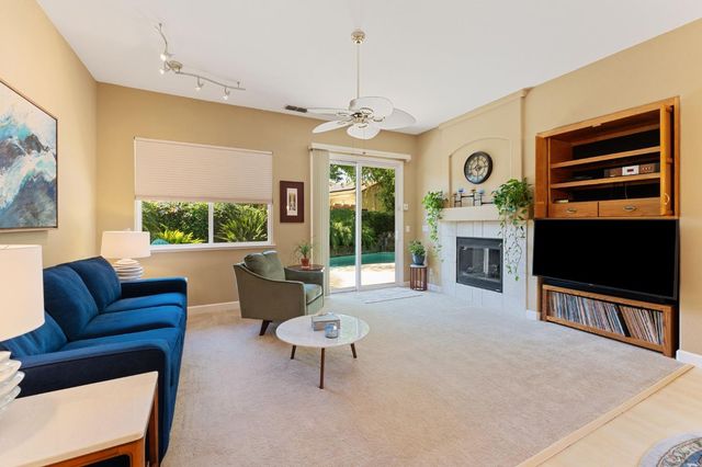 450 Forastera Cir, Sacramento, CA 95834