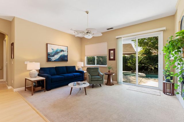 450 Forastera Cir, Sacramento, CA 95834
