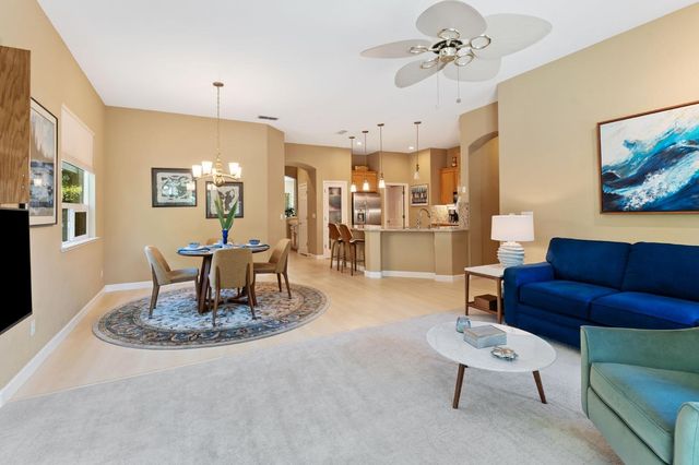 450 Forastera Cir, Sacramento, CA 95834