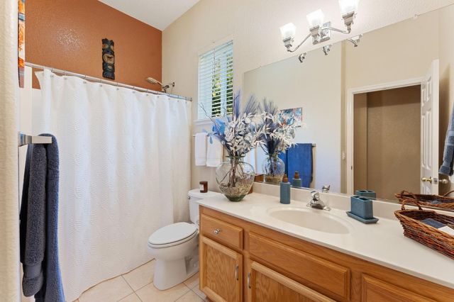 450 Forastera Cir, Sacramento, CA 95834