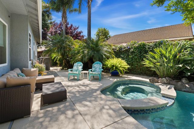 450 Forastera Cir, Sacramento, CA 95834