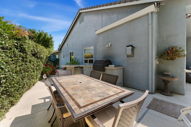 450 Forastera Cir, Sacramento, CA 95834