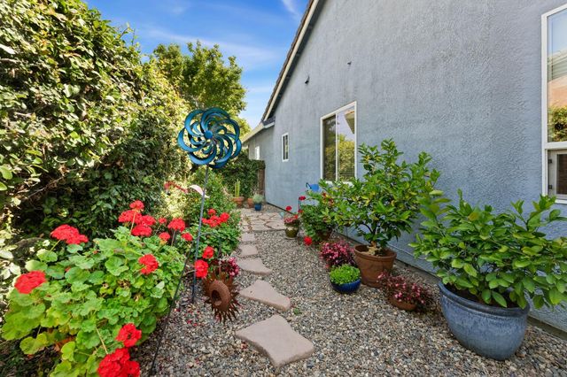 450 Forastera Cir, Sacramento, CA 95834