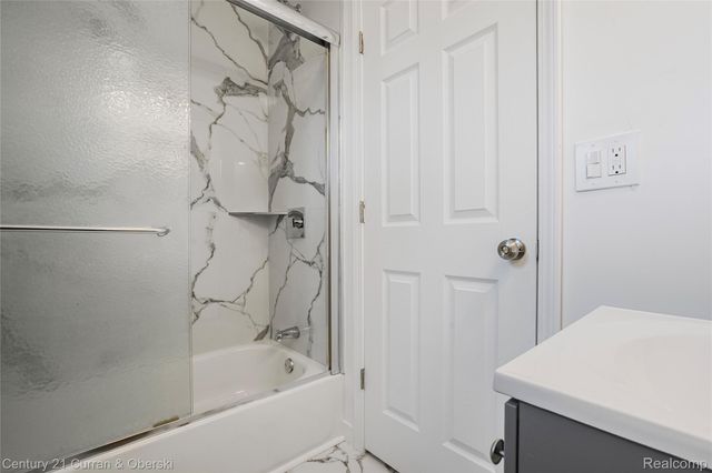 4399 2nd Street, Frenchtown Township, MI 48166