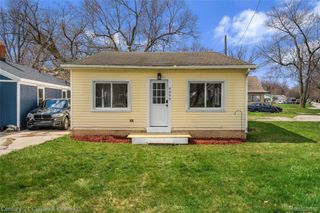 4399 2nd Street, Frenchtown Township, MI 48166