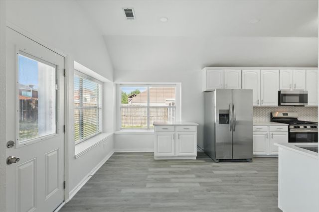 1228 Carriage Creek Drive, Desoto, TX 75115