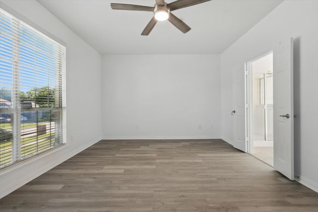 1228 Carriage Creek Drive, Desoto, TX 75115