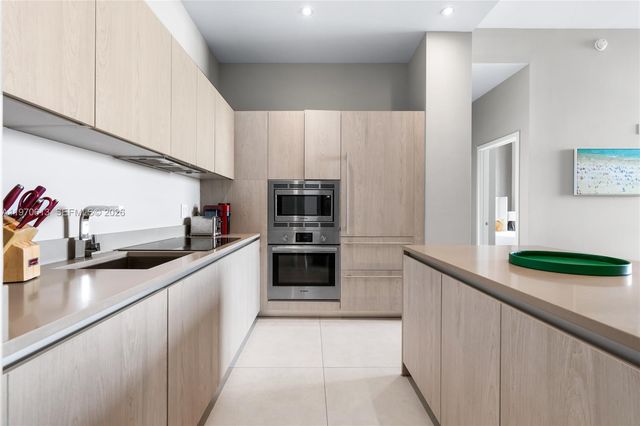 4111 S Ocean Dr 702, Hollywood, FL 33019