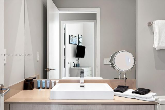 4111 S Ocean Dr 702, Hollywood, FL 33019