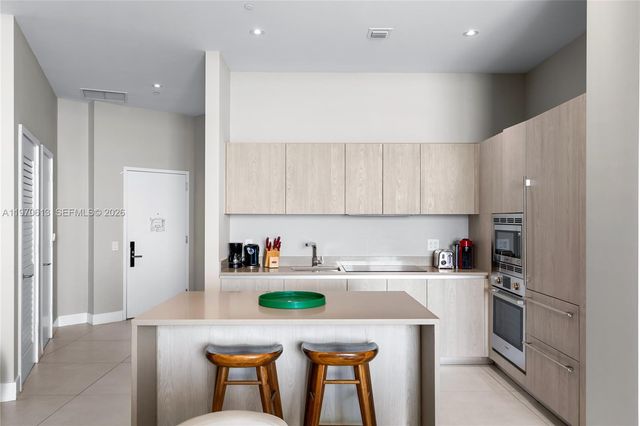 4111 S Ocean Dr 702, Hollywood, FL 33019