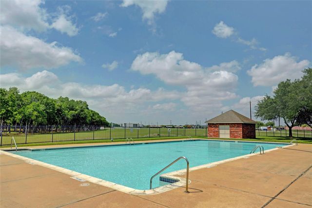 4315 Glen Avon Drive, Pasadena, TX 77505