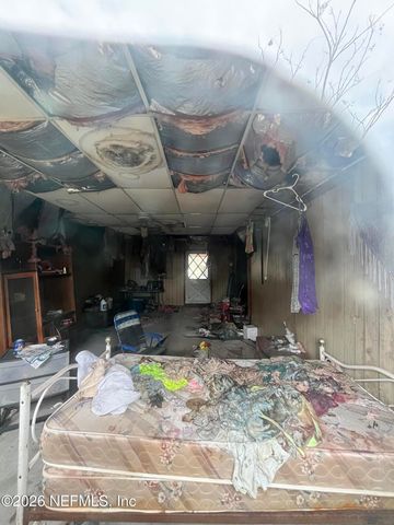 111 WALT Lane, Satsuma, FL 32189