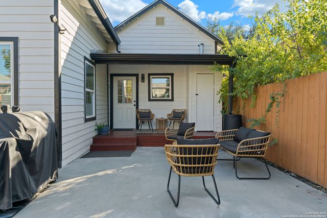 213 Omaha St, San Antonio, TX 78203