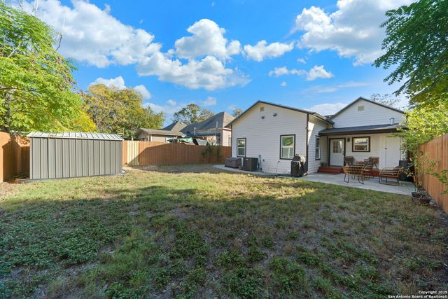 213 Omaha St, San Antonio, TX 78203