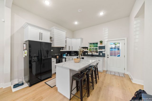 213 Omaha St, San Antonio, TX 78203