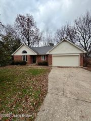 8701 Kev Ct, Louisville, KY 40299