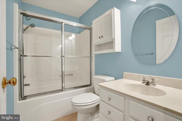 2426 WINTERBERRY LN, York, PA 17406