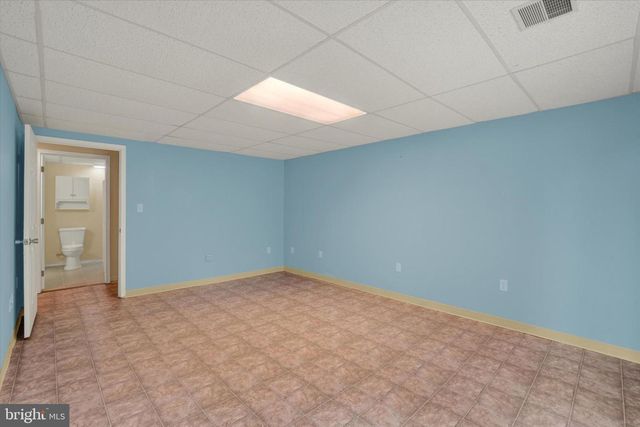 2426 WINTERBERRY LN, York, PA 17406
