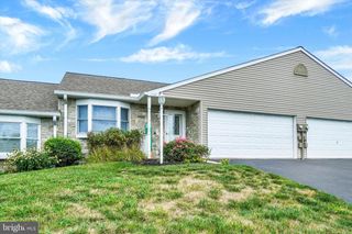 2426 WINTERBERRY LN, York, PA 17406
