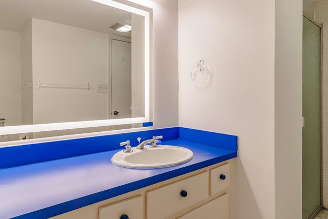 5380 N Ocean Drive 10g, Singer Island, FL 33404