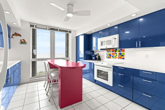 5380 N Ocean Drive 10g, Singer Island, FL 33404