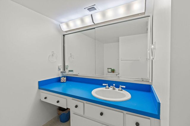 5380 N Ocean Drive 10g, Singer Island, FL 33404