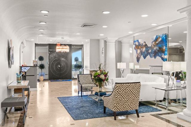 5380 N Ocean Drive 10g, Singer Island, FL 33404