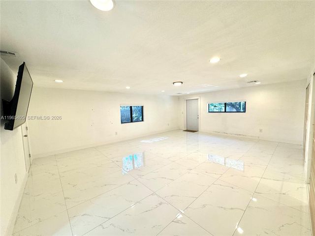 13550 NW 5th Ave, North Miami, FL 33168