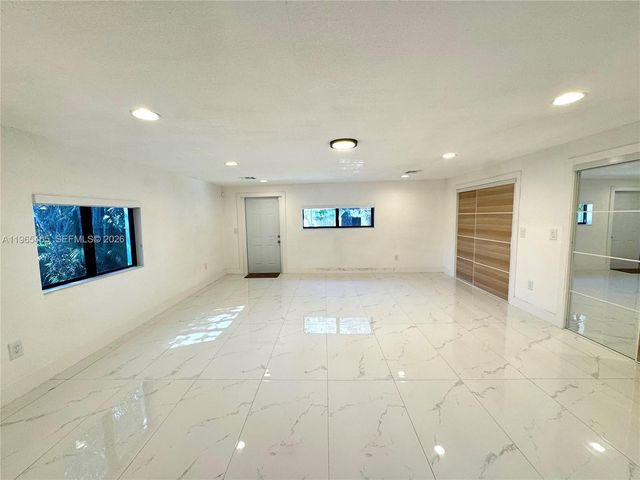 13550 NW 5th Ave, North Miami, FL 33168