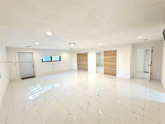 13550 NW 5th Ave, North Miami, FL 33168