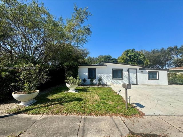 13550 NW 5th Ave, North Miami, FL 33168