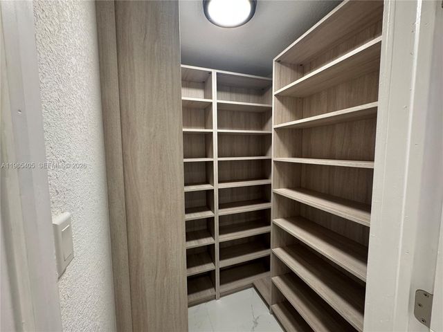 13550 NW 5th Ave, North Miami, FL 33168