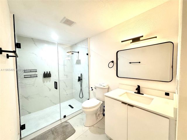 13550 NW 5th Ave, North Miami, FL 33168