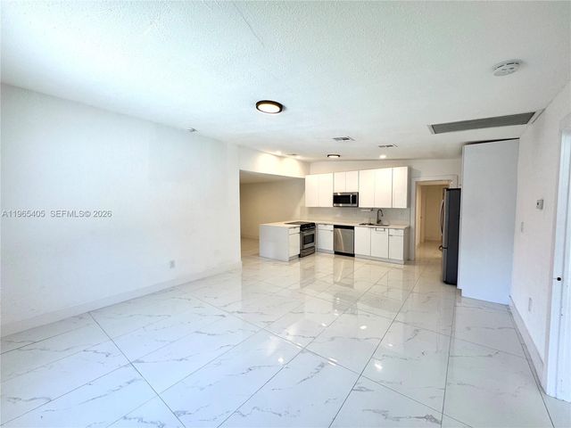 13550 NW 5th Ave, North Miami, FL 33168