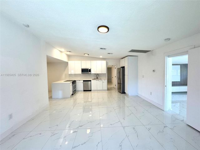 13550 NW 5th Ave, North Miami, FL 33168